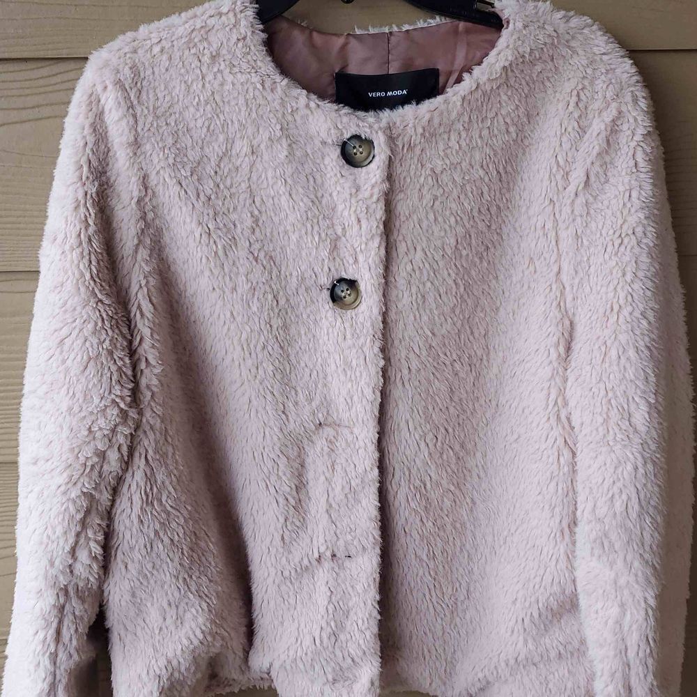 Vero Moda Faux Fur Short Teddy Jackets size Large